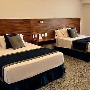 Habitación con Cama King